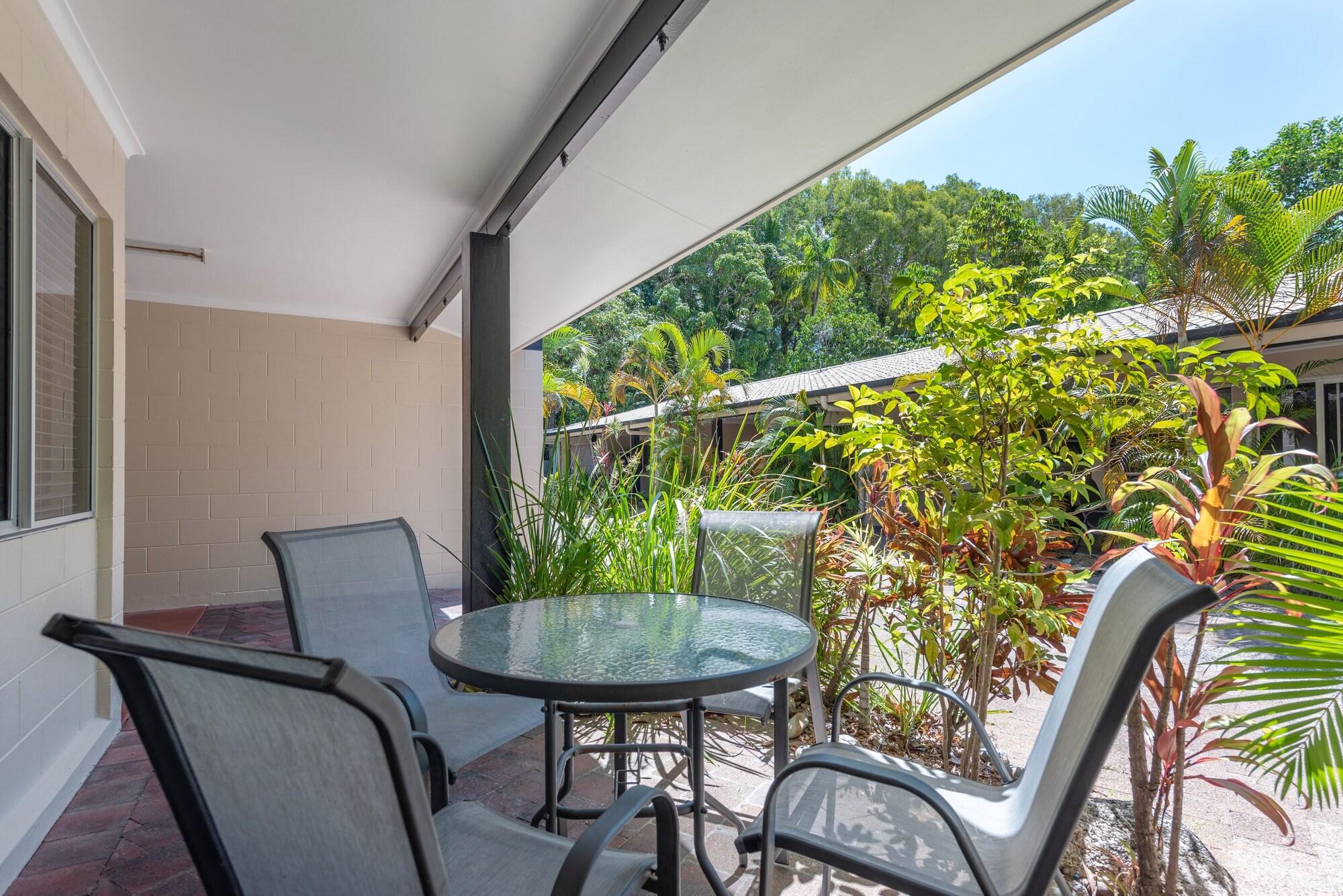 Lychee Tree Holiday Apartments Port Douglas Bagian luar foto